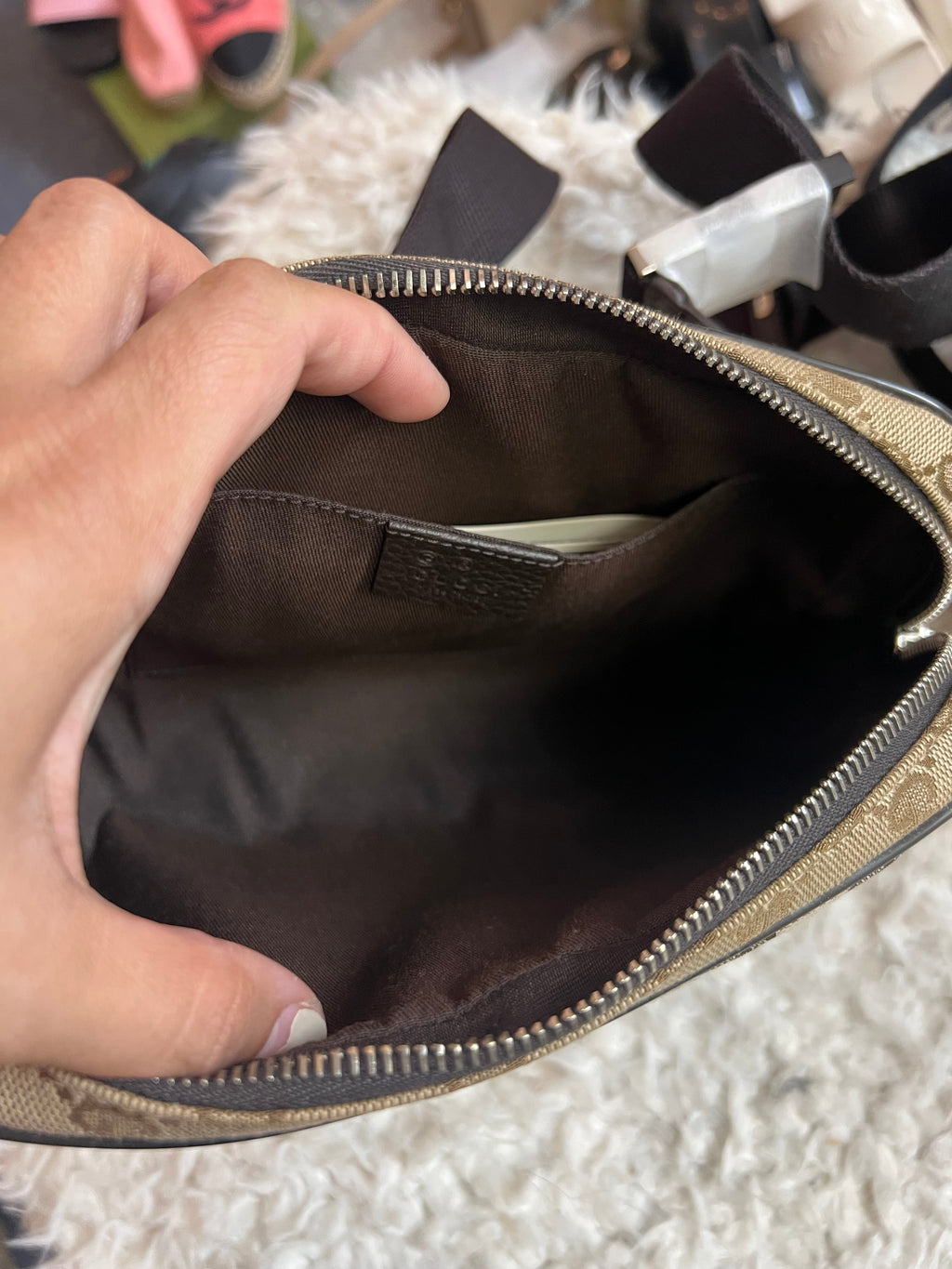 Gucci Supreme Beltbag/BumBag Bnew