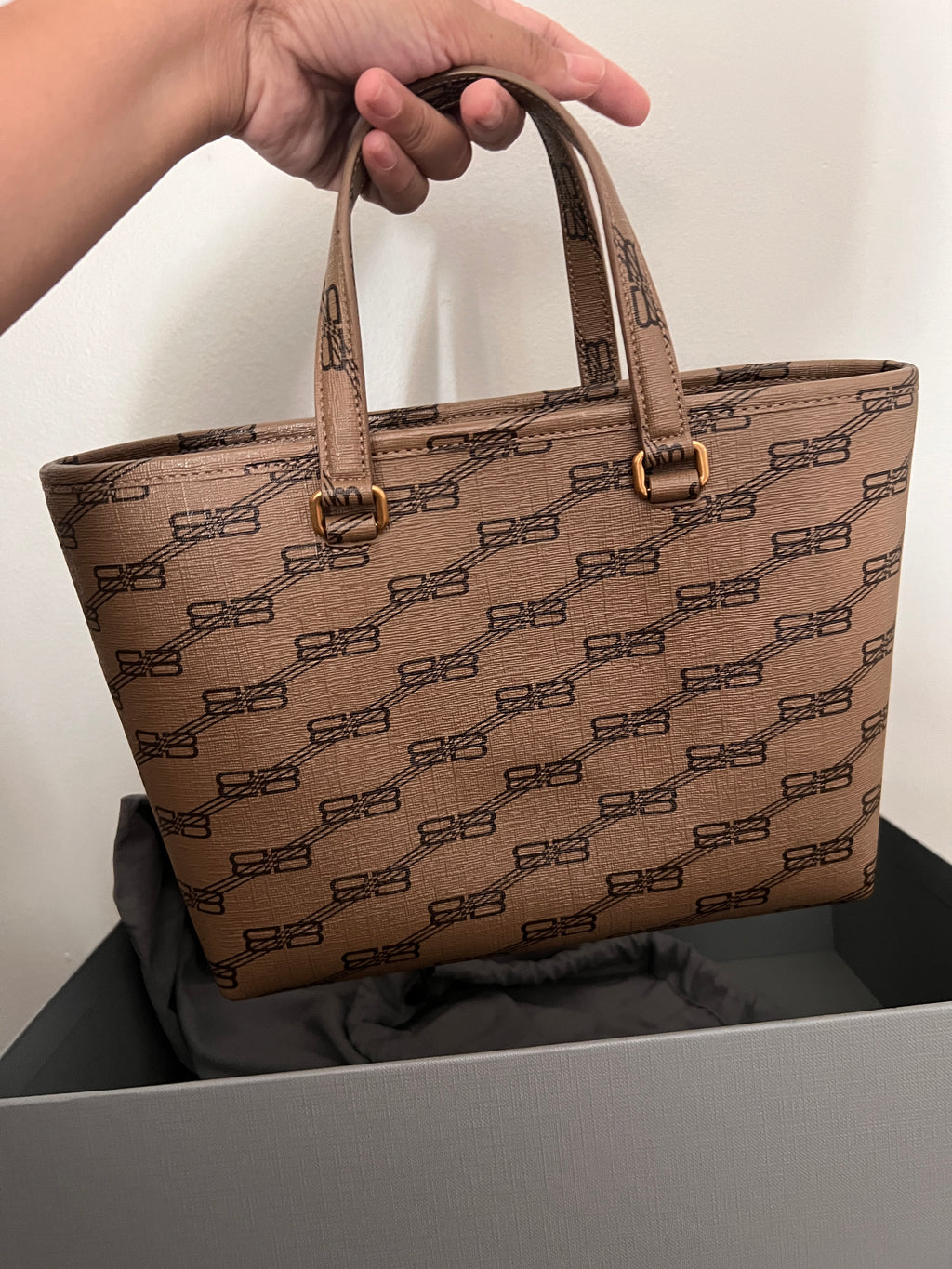 Balenciaga Tophandle/Crossbody Small Shoppers Tote