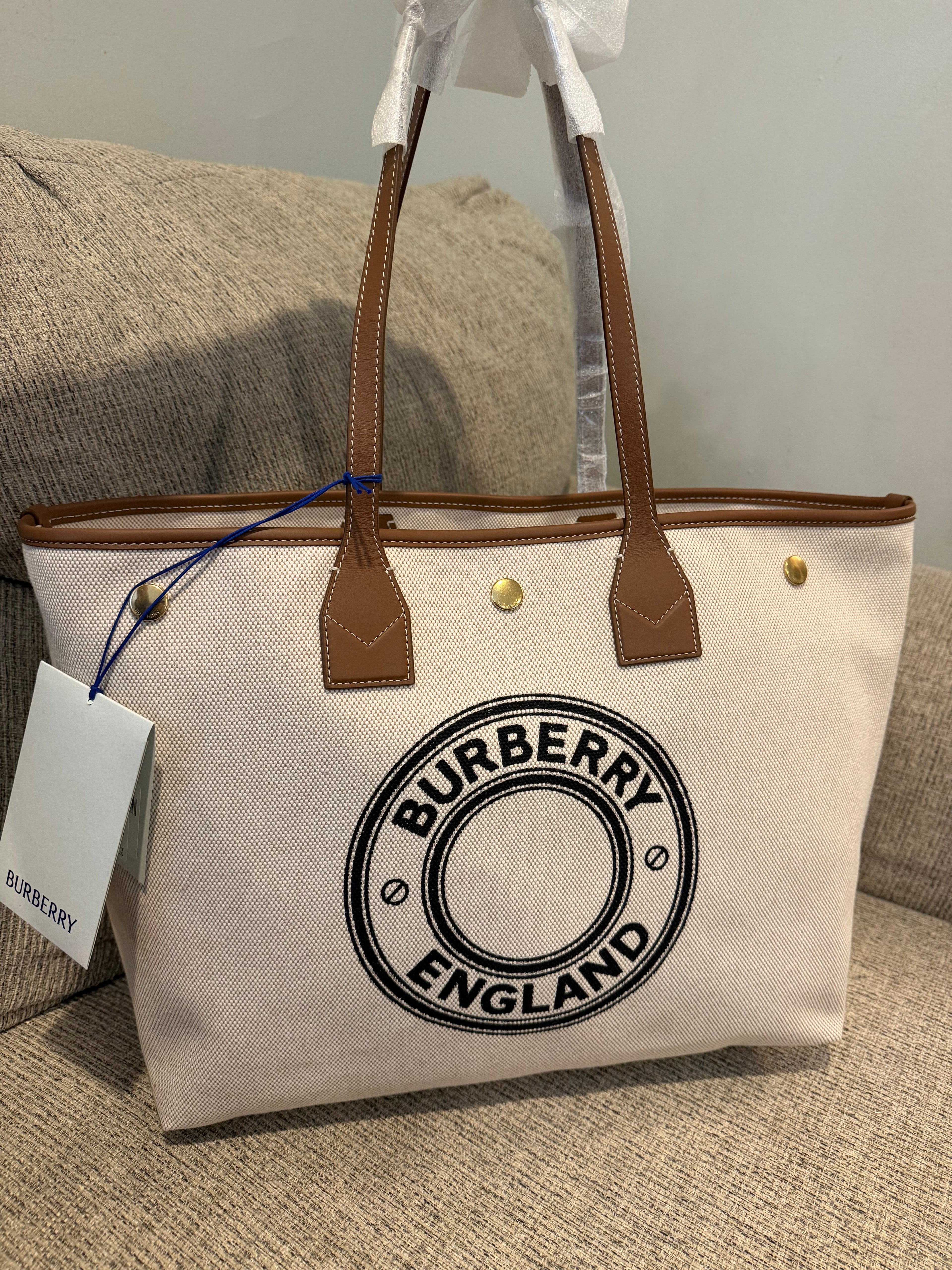 Burberry Tote Bag Medium