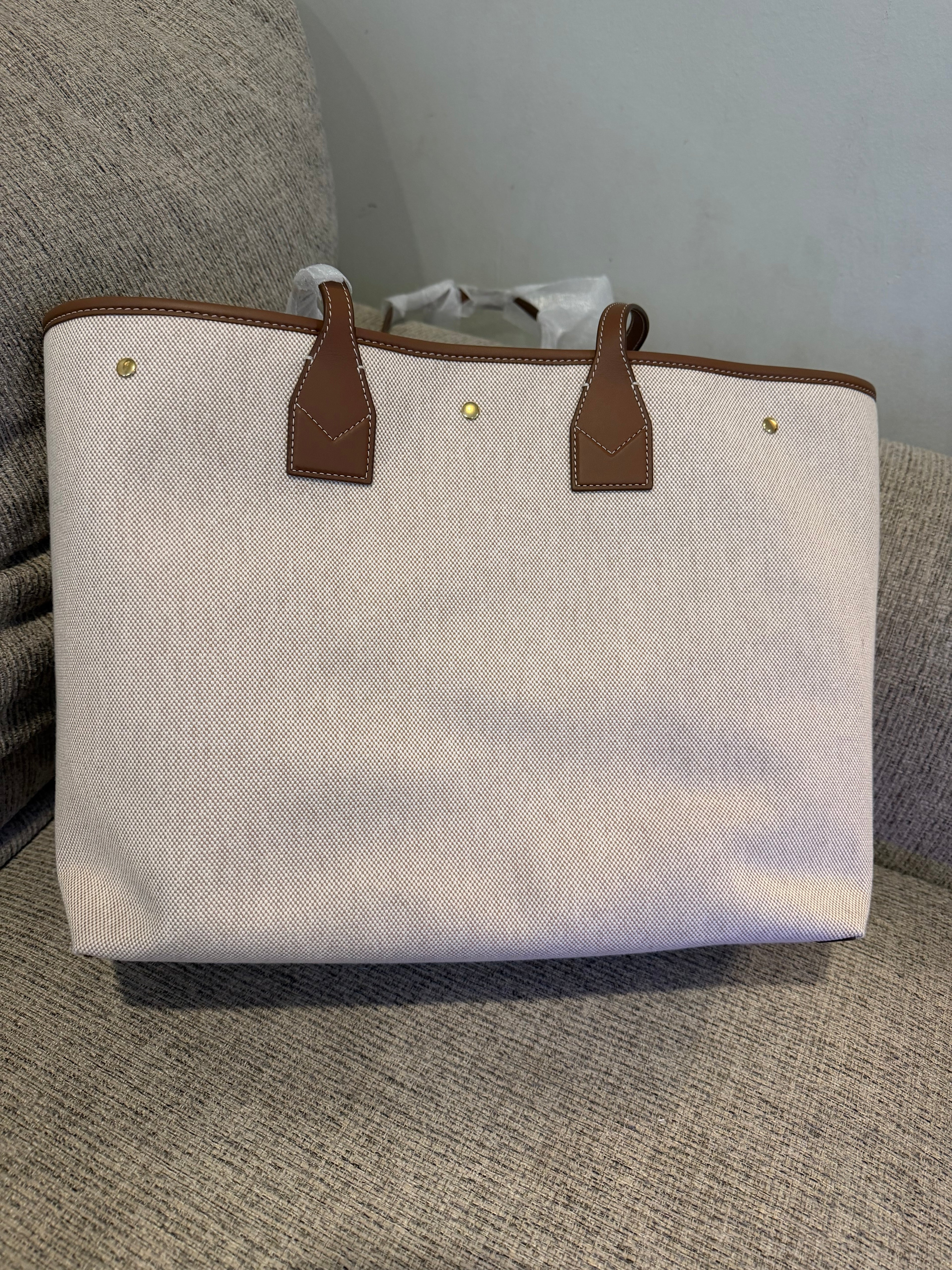Burberry Tote Bag Medium