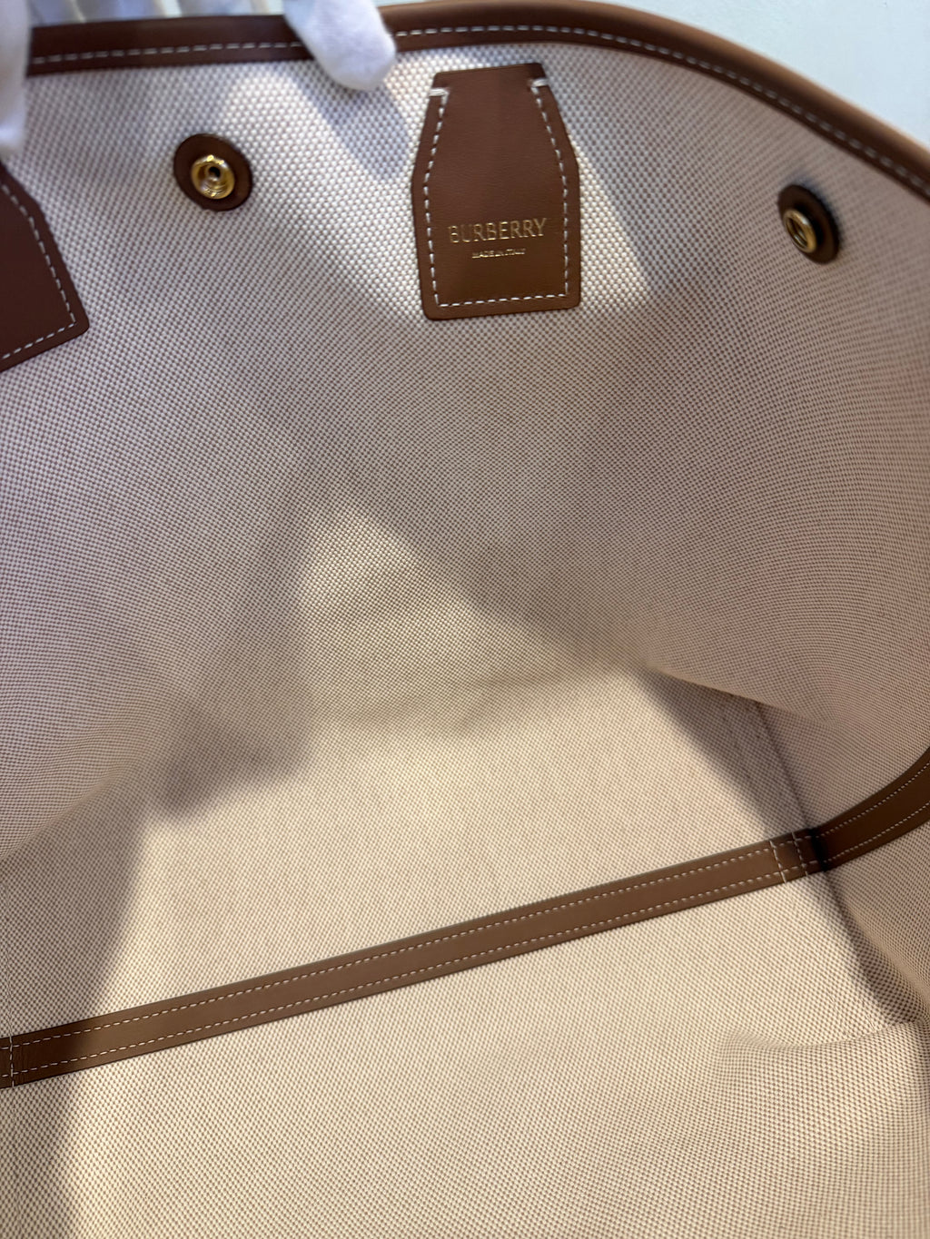 Burberry Tote Bag Medium