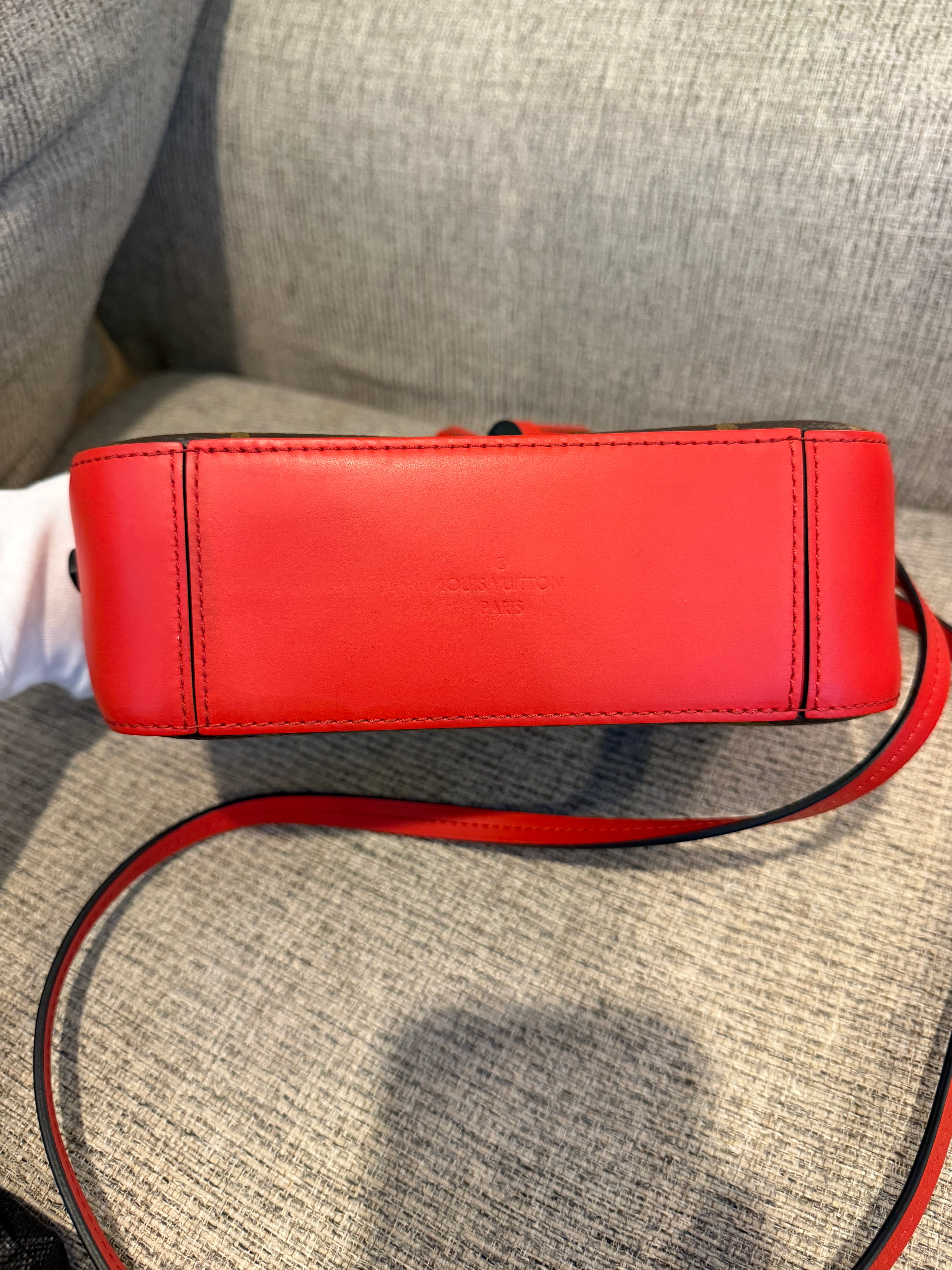 Louis Vuitton Saintonge Red