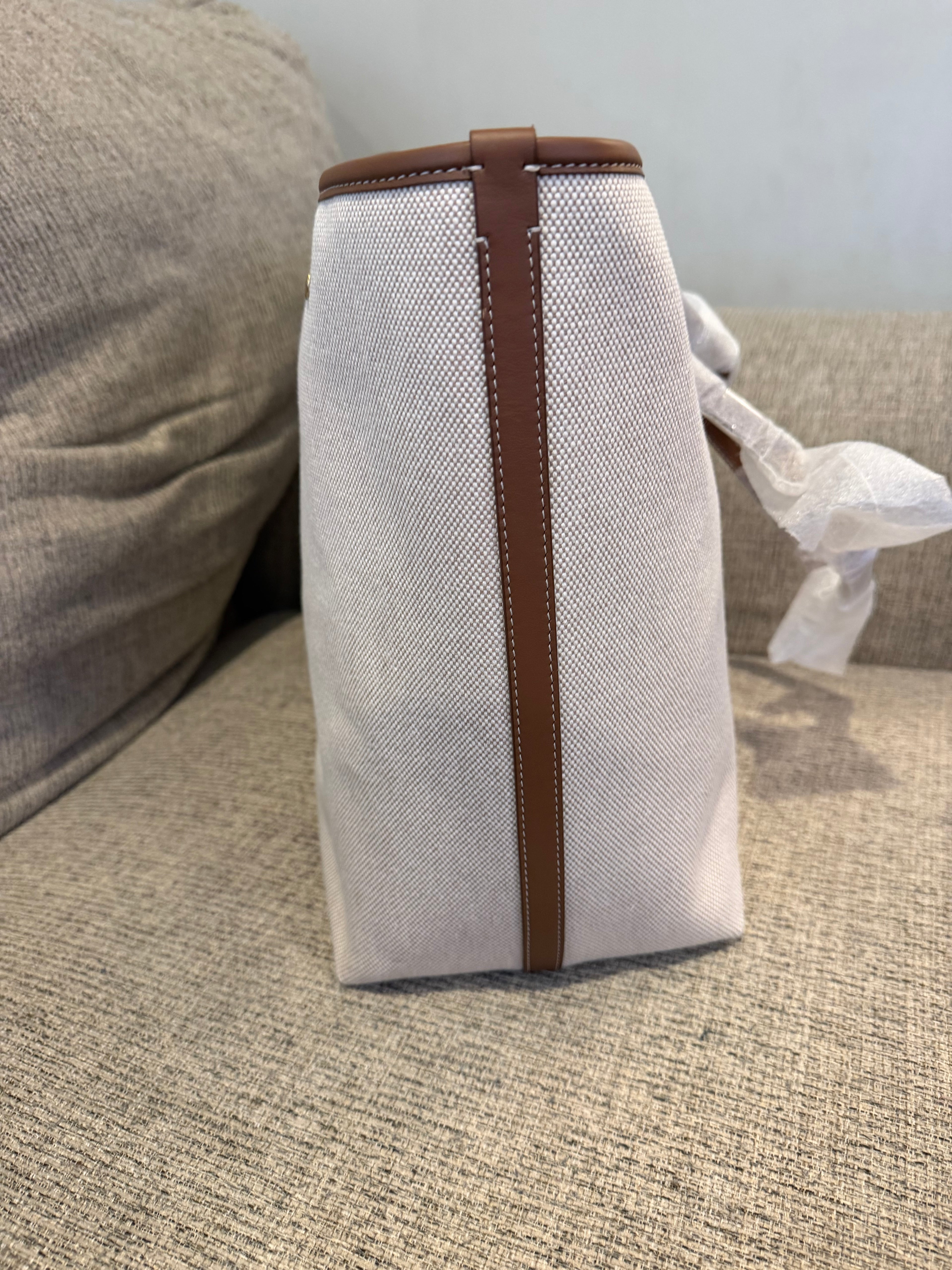 Burberry Tote Bag Medium