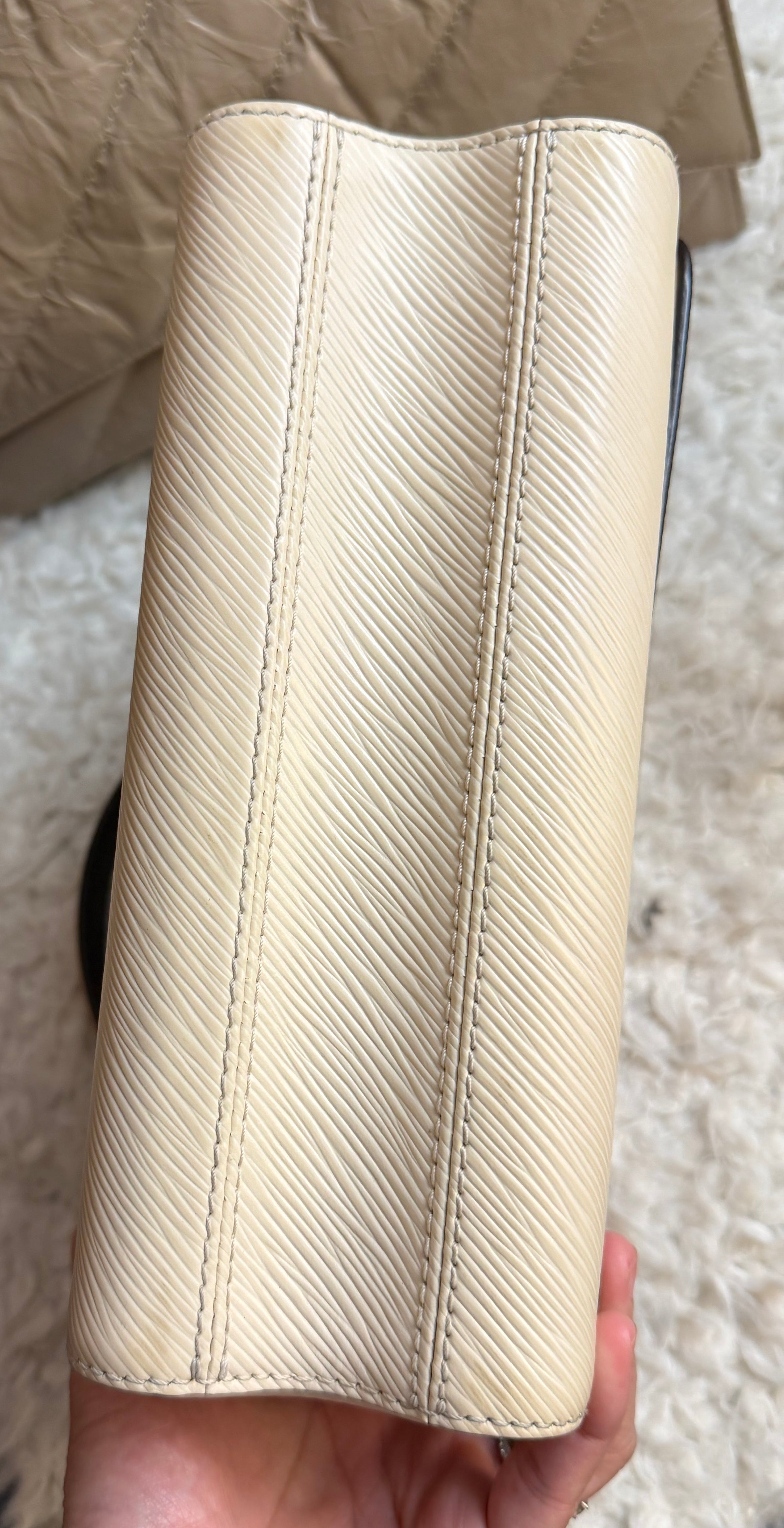 Louis Vuitton Twist MM