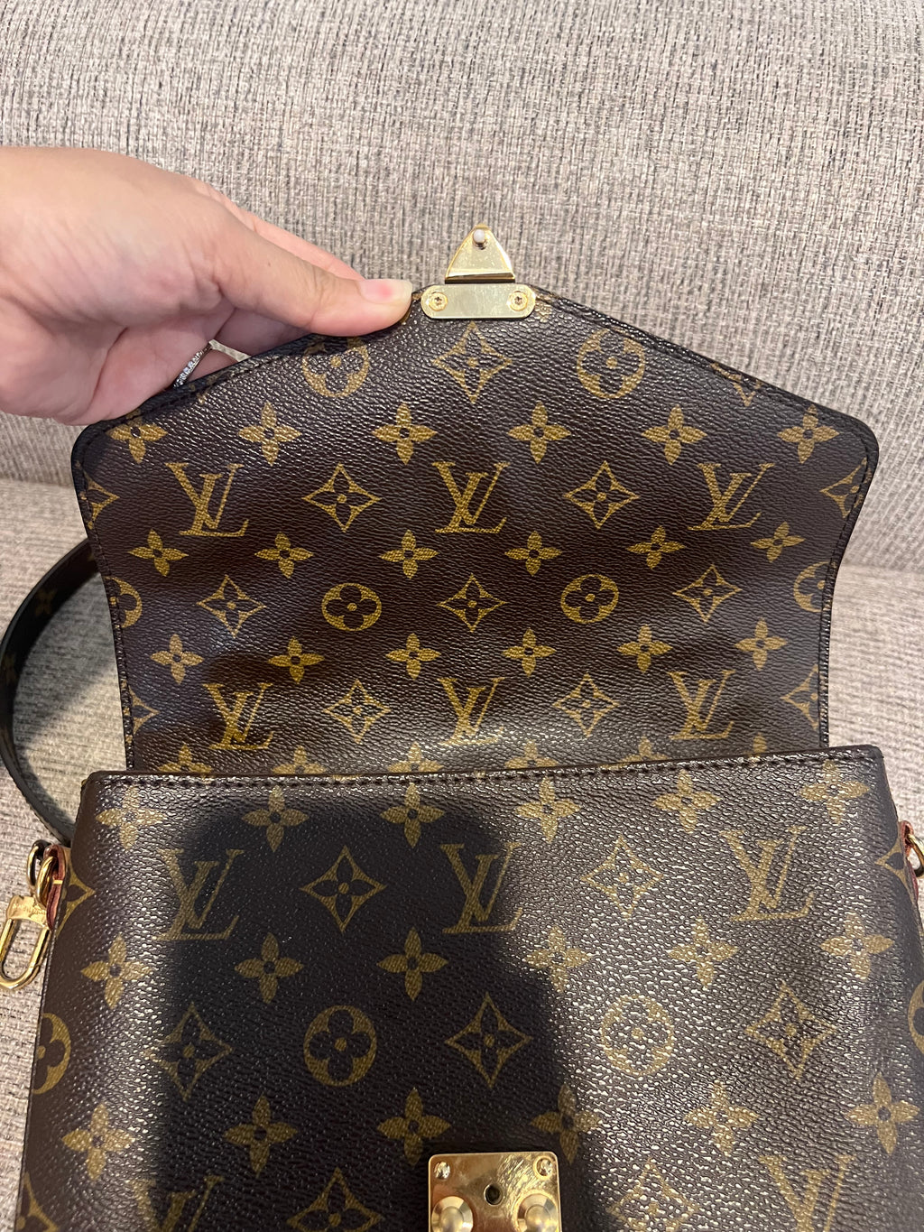 Louis Vuitton Metis Monogram