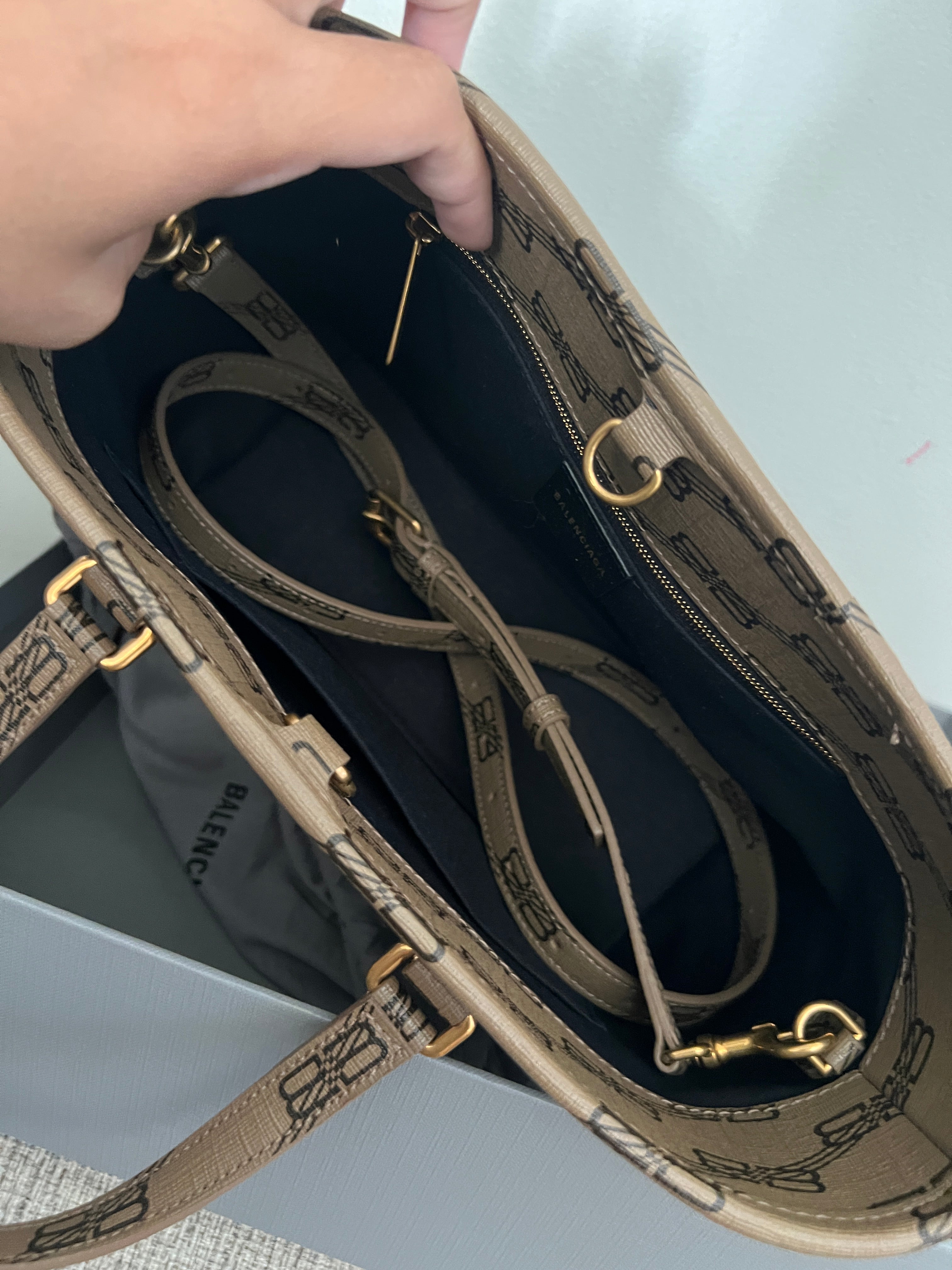 Balenciaga Tophandle/Crossbody Small Shoppers Tote
