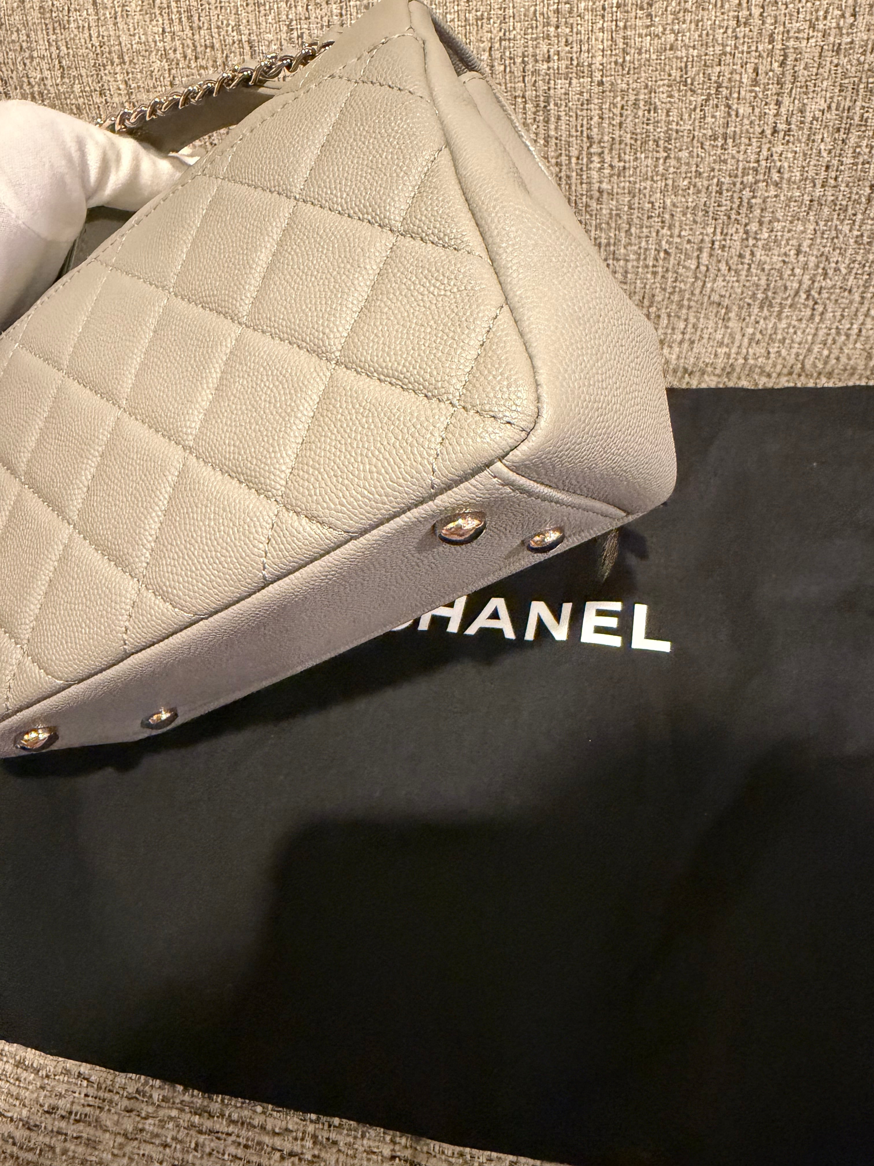 Chanel Business Affinity Grey Small