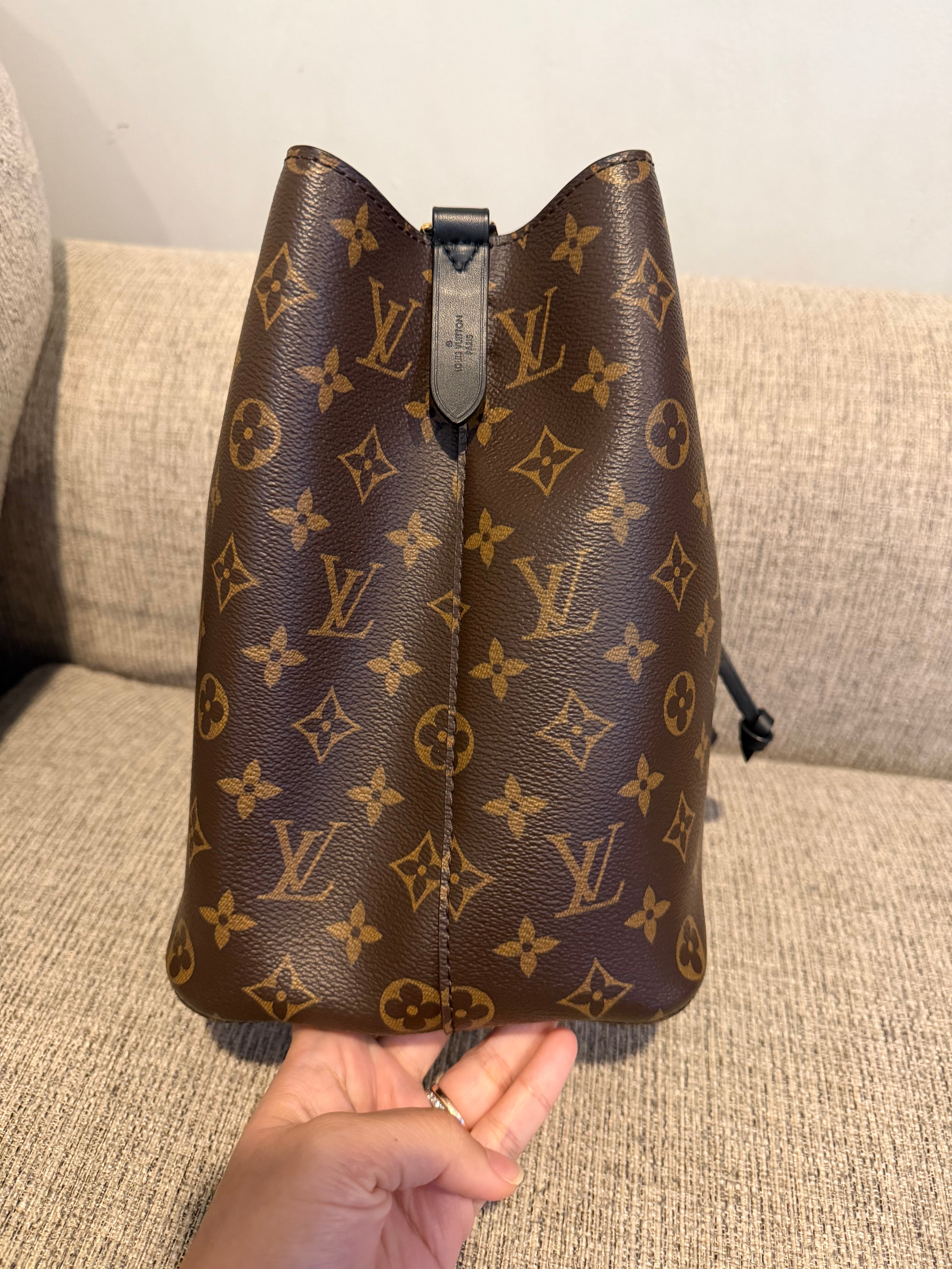 LV Neonoe Black monogram