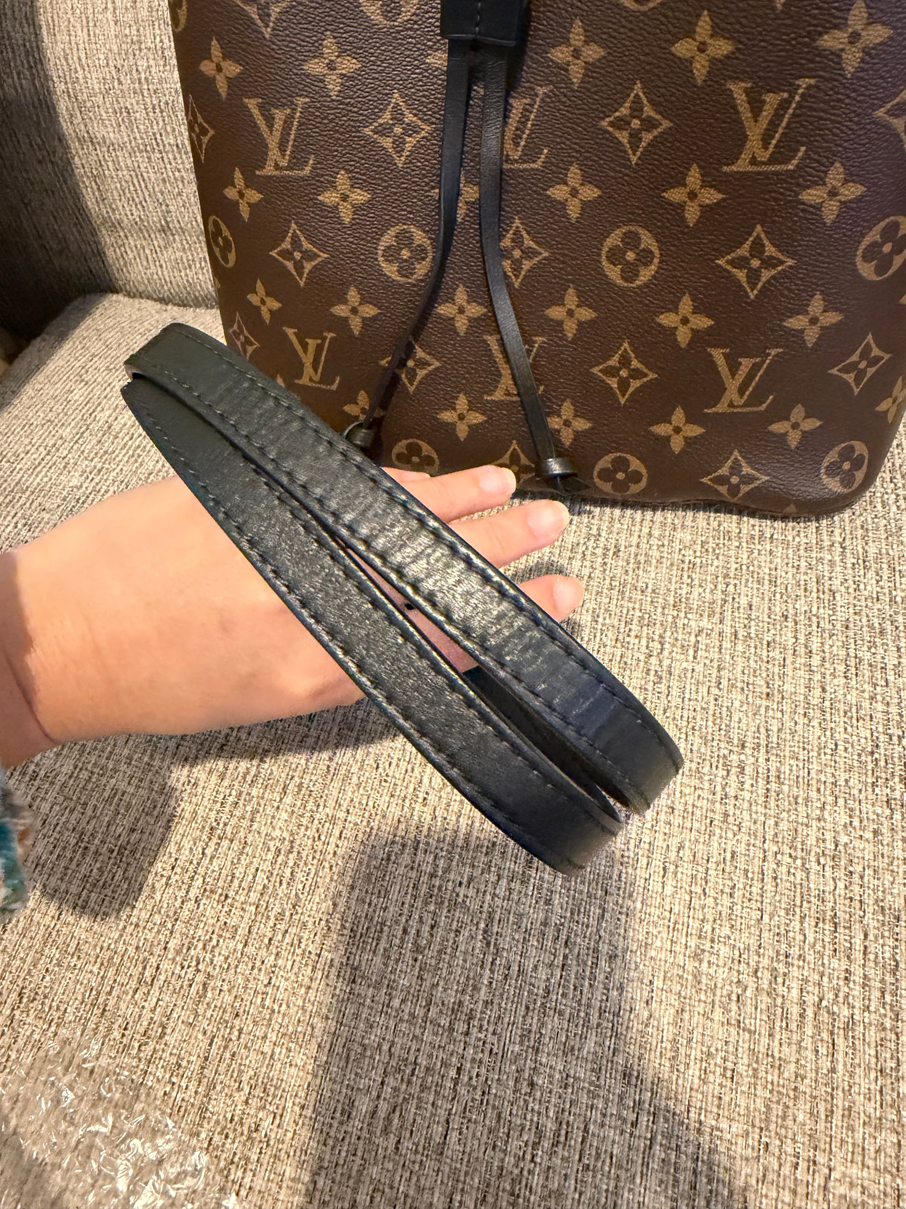 LV Neonoe Black monogram