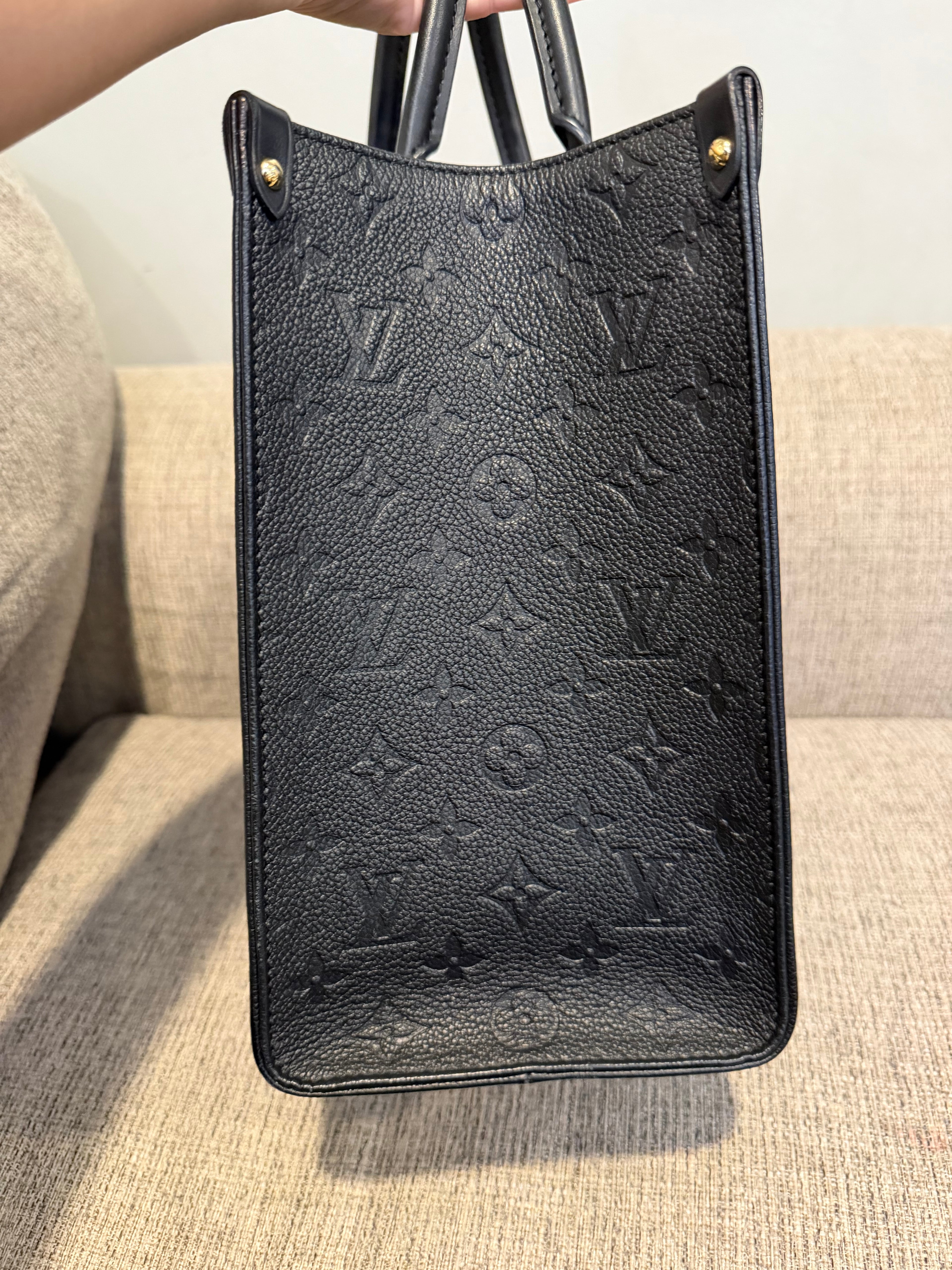 LV OTG MM Black Empreinte