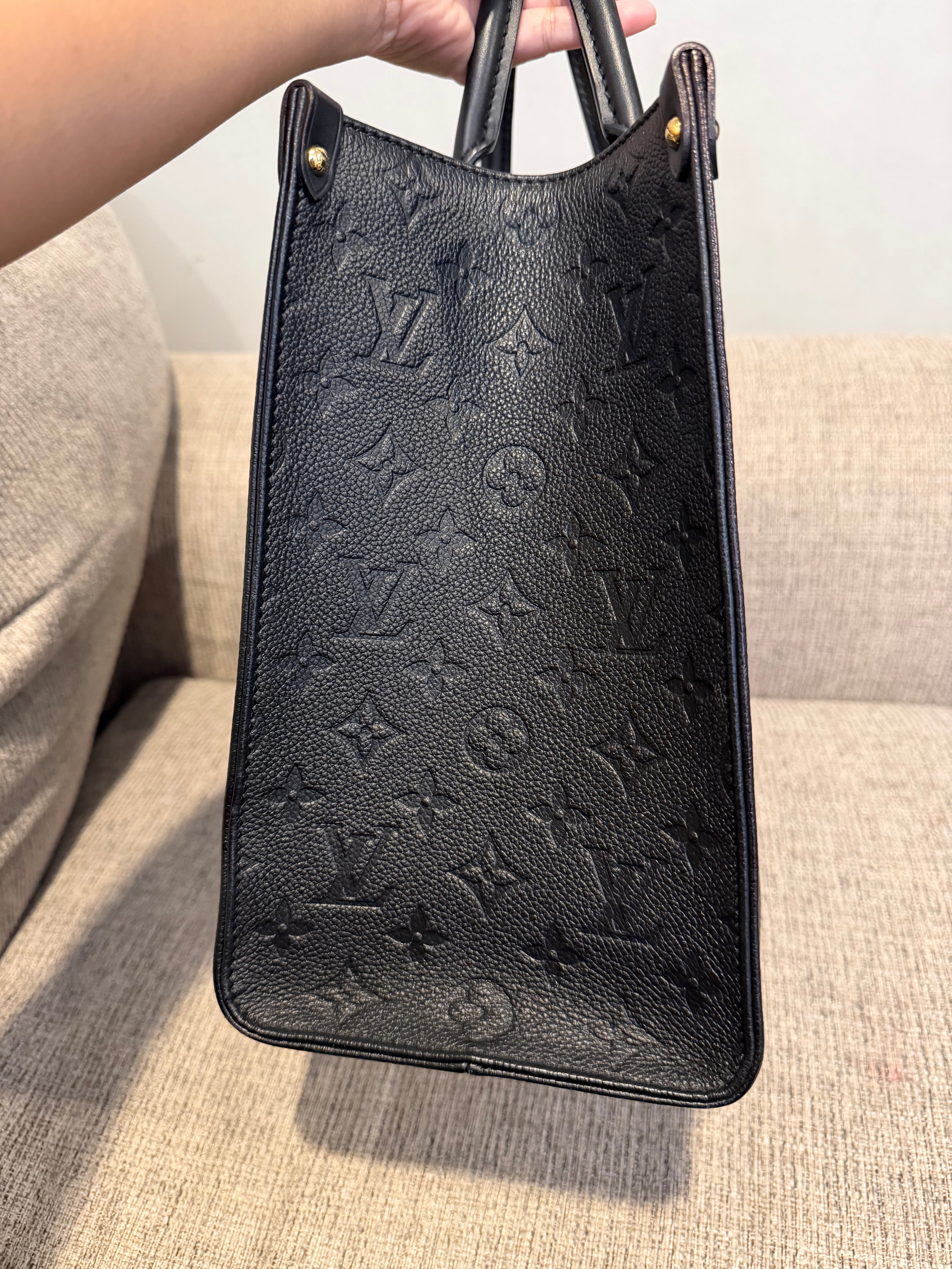 LV OTG MM Black Empreinte