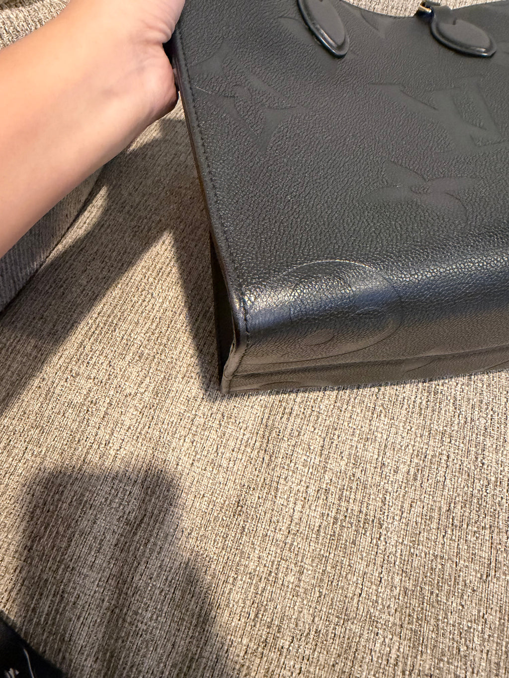 LV OTG MM Black Empreinte
