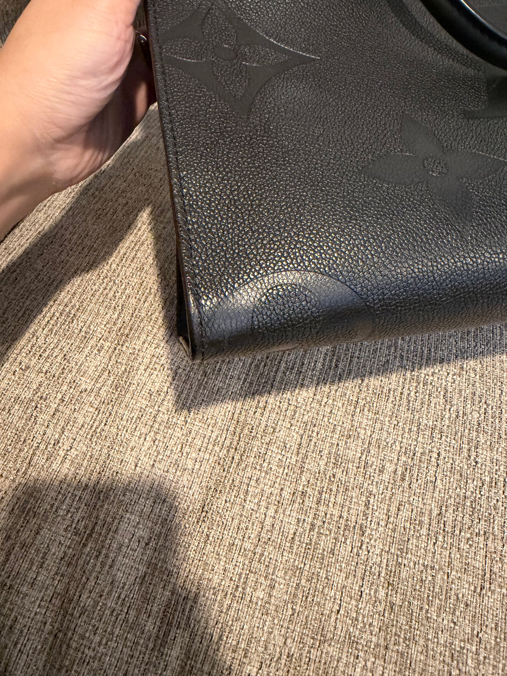 LV OTG MM Black Empreinte
