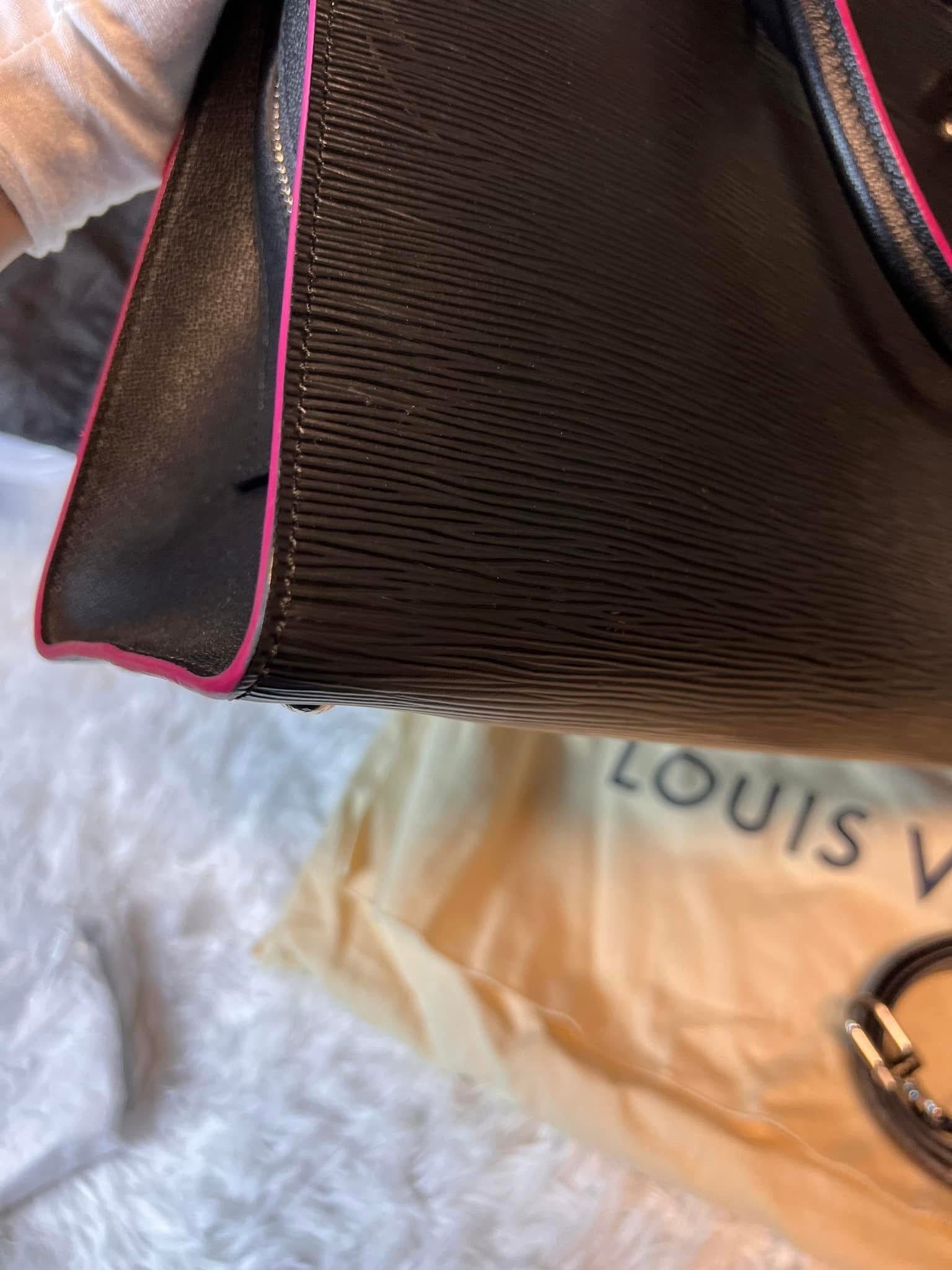 Louis Vuitton Epi Tote Bag Black