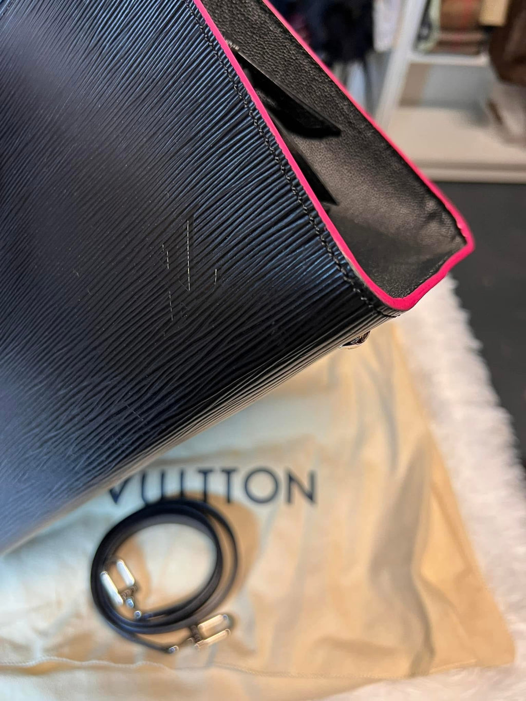 Louis Vuitton Epi Tote Bag Black