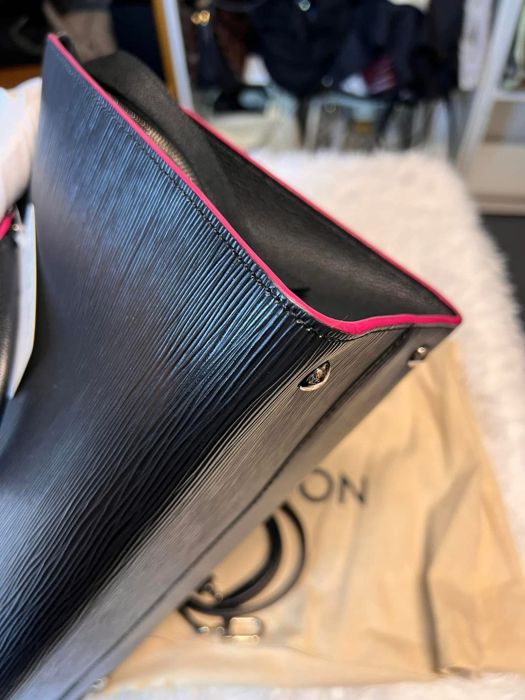 Louis Vuitton Epi Tote Bag Black