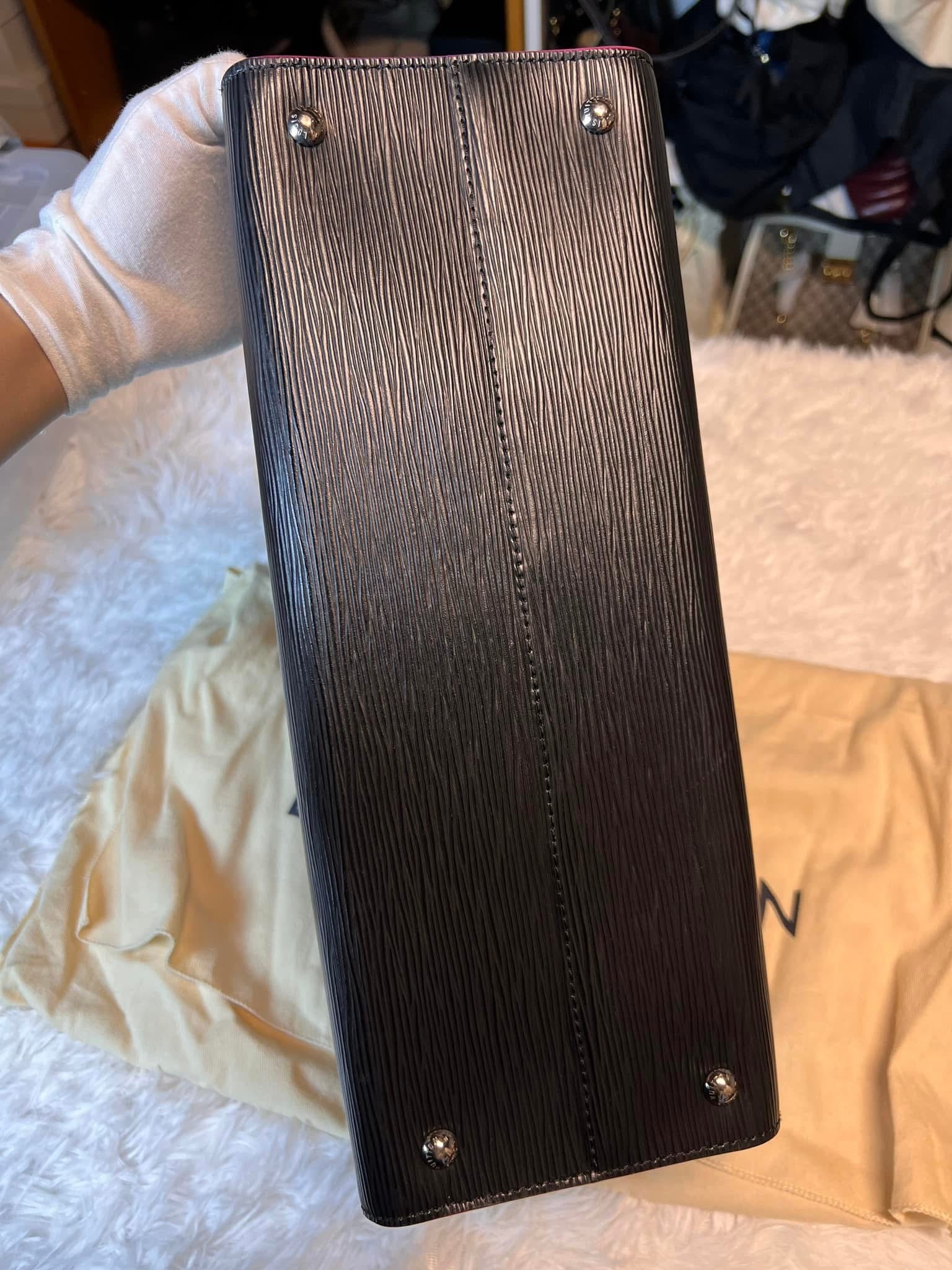 Louis Vuitton Epi Tote Bag Black