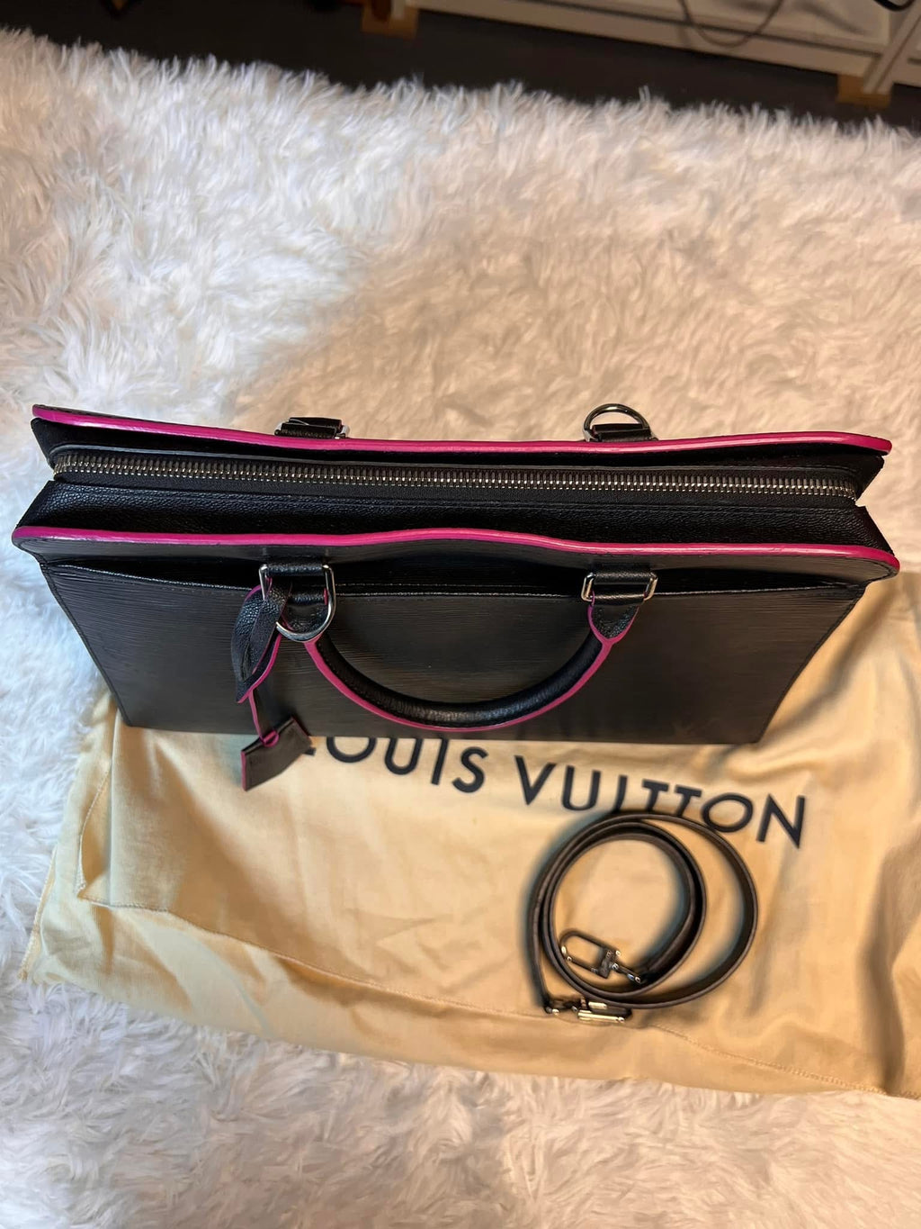 Louis Vuitton Epi Tote Bag Black