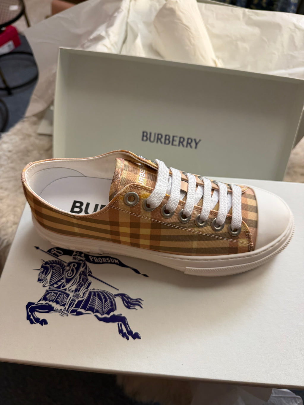 Burberry Sneakers Bnew