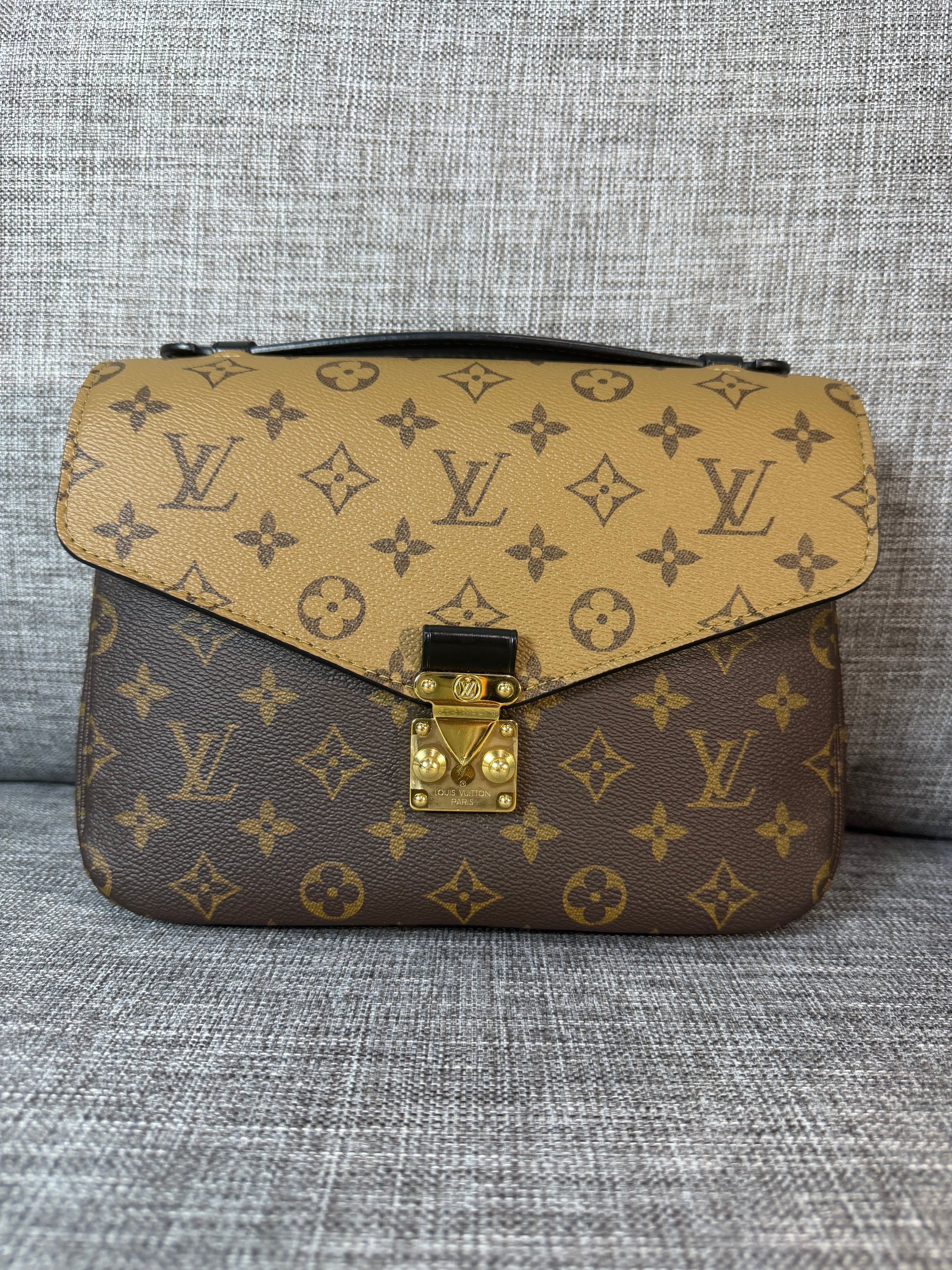LV Metis Reverse Monogram