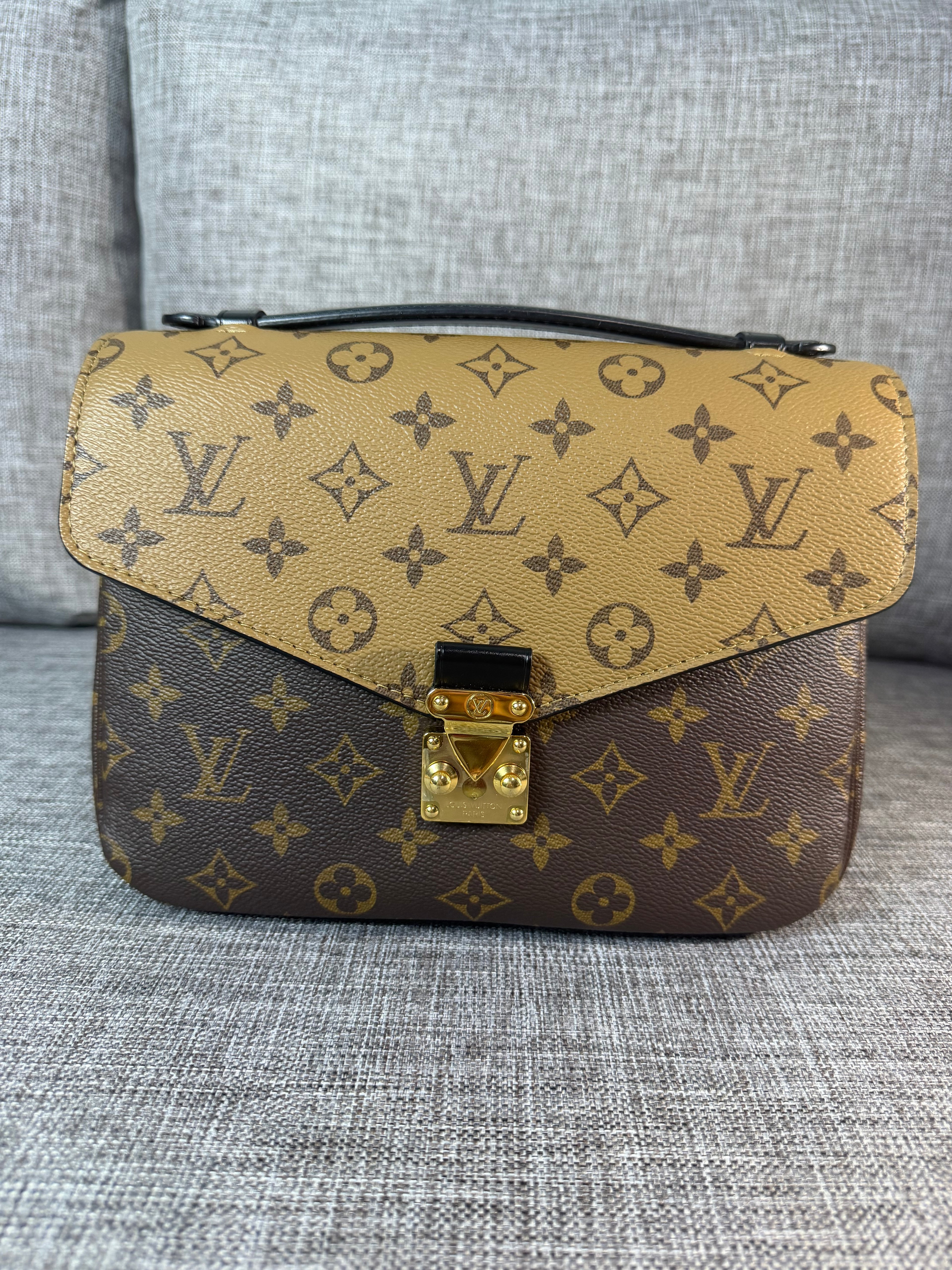 LV Metis Reverse Monogram